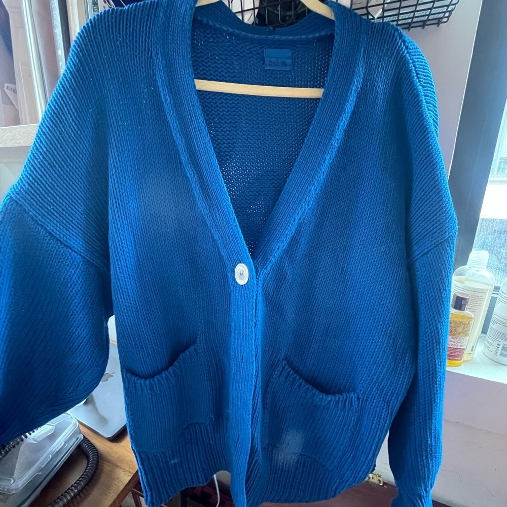 Babaa no. 16 cardigan in rio (royal blue)